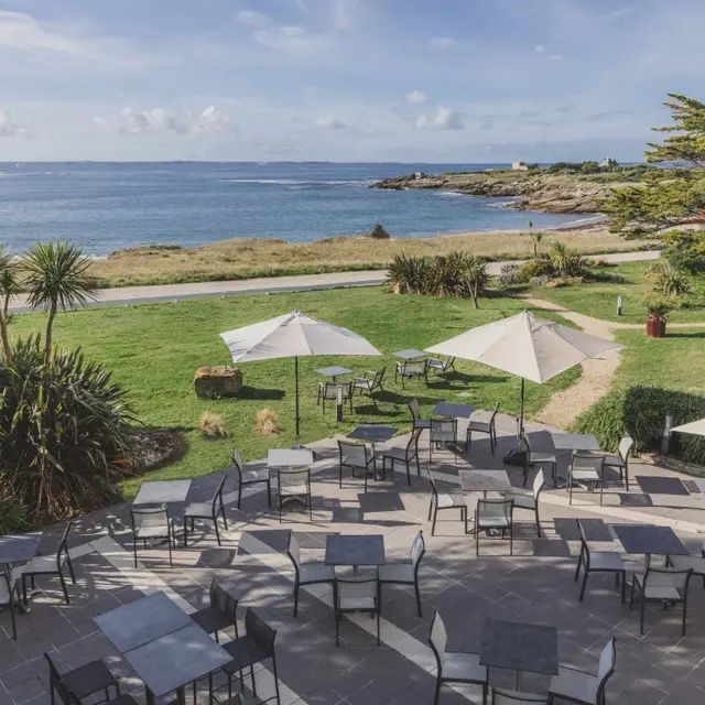 Sofitel-Blue-Bar-VueMer-Bretagne