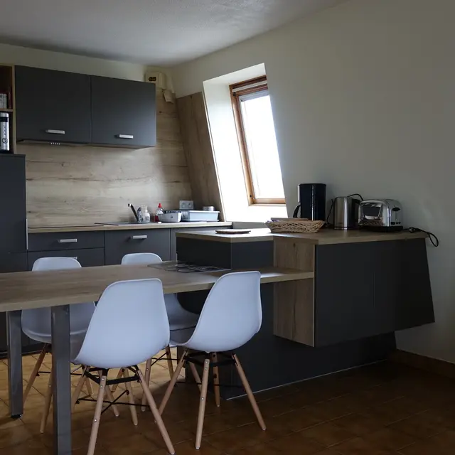 056MS000472_Lair_DSC06292