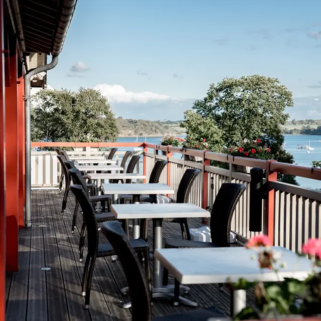 1 Extérieur Kyriad Saint Malo Ouest Dinard