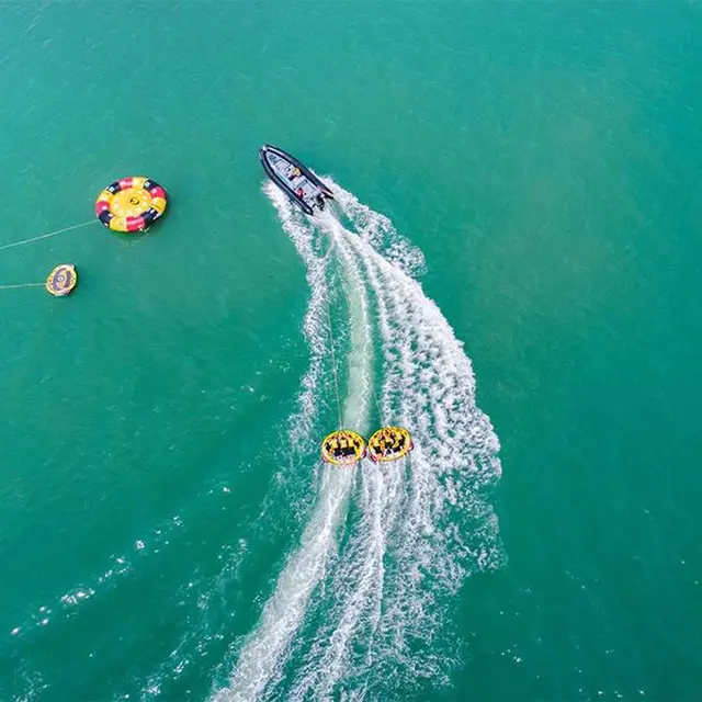 Bouée tractée à Damgan Morbihan Bretagne Sud