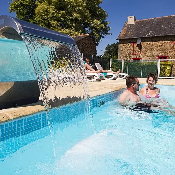 Campings-Domaine du Logis-La Chapelle aux Filtzméens