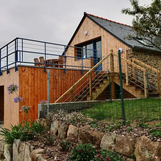 Gîte Les Hirondelles à La Ville-ès-Nonais