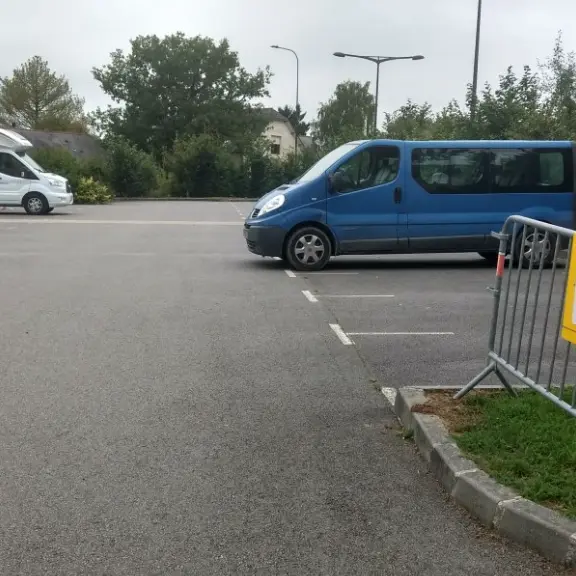 Aire de stationnement allée Saint Etienne Vitré