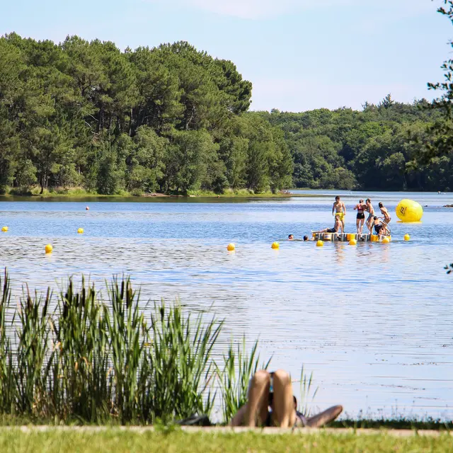 Baignade Lac de Trémelin Iffendic Brocéliande Bretagne, Plage Lac de Trémelin-2