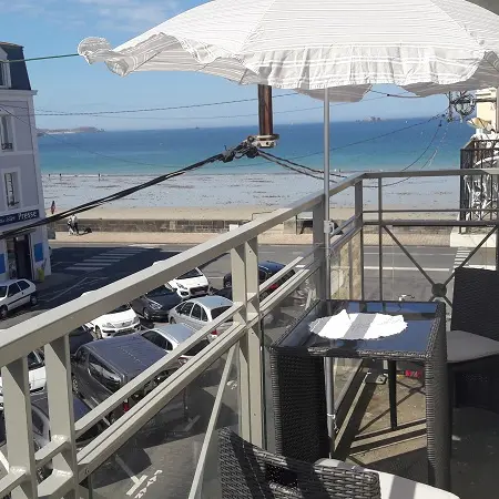 Bernard Plessis - Location - Saint-Malo