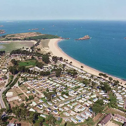 Camping Les Chevrets - Saint-Coulomb