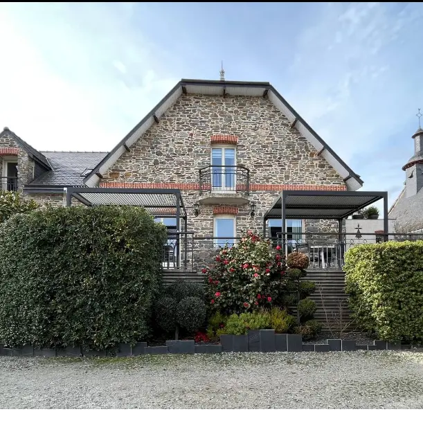 Façade de la Maison