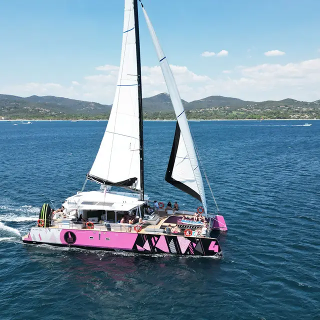 Caseneuve Maxi Catamaran