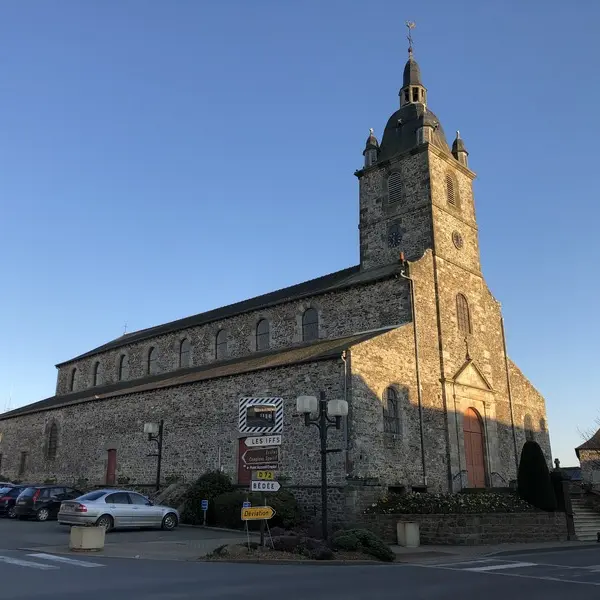 Eglise Irodouer - départ du circuit (1)