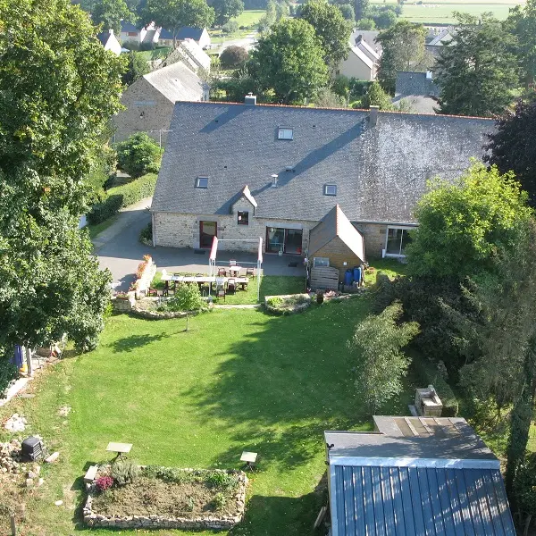 Gîte de groupe du Bas Mena - Rimou - Vue extérieure