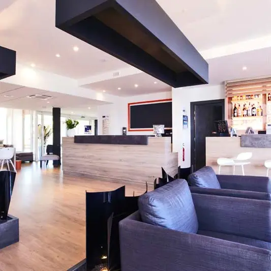 Hôtel-Restaurant Kyriad Prestige Vannes Pompidou
