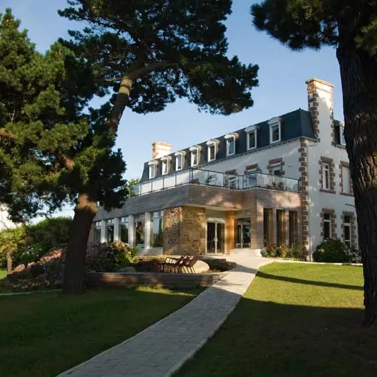 Hôtel Restaurant Les Costans