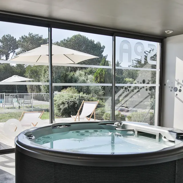JACUZZI-ROND-min