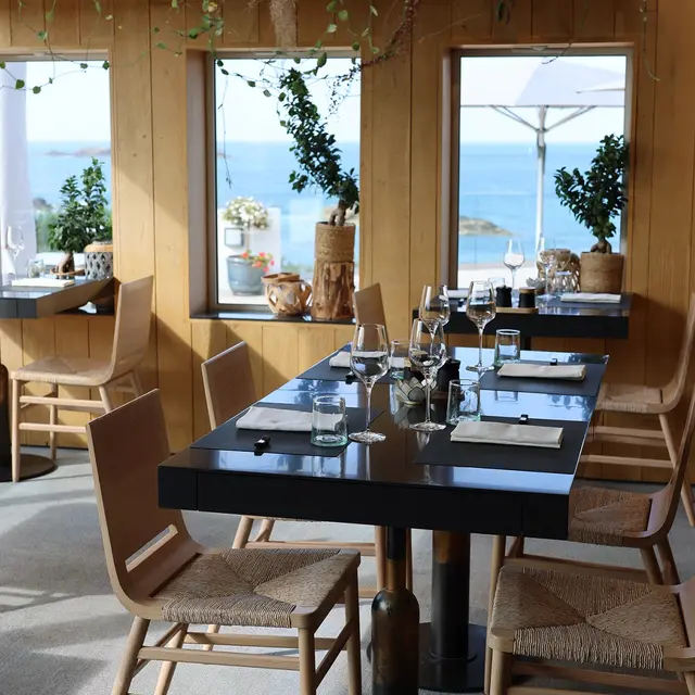 L'ARSAOUR PHOTO BROCHURE