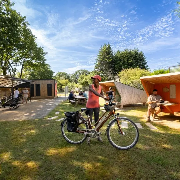 L'Etape Poétique - Cylistes