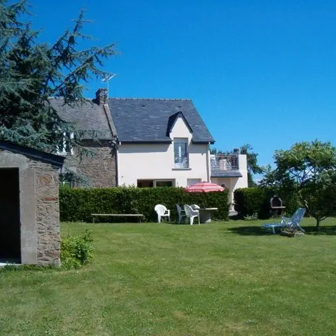 LECAM_Colette_jardin