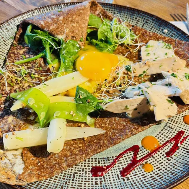 L'impératrice by Breizhine