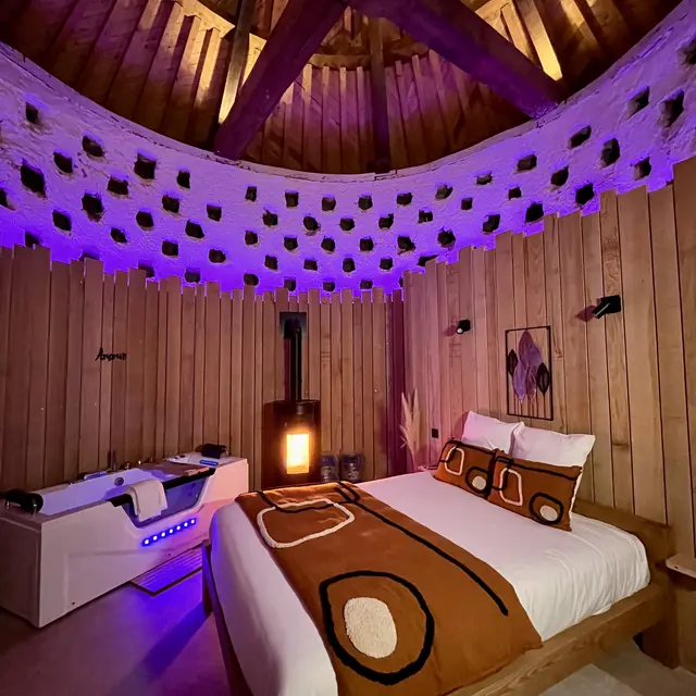 Le pigeonnier Château de la Beauvais