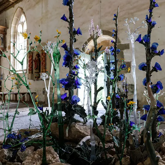 Oeuvre Dialogues intranquilles_Julie Legrand_Chapelle Saint-Fiacre, MELRAND_L'art dans les chapelles 2026©Gwendal Le Flem