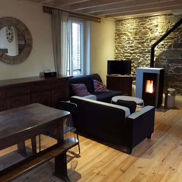 Location- Les Hirondelles - Le Val es Bouilli - St Jouan des Guérets