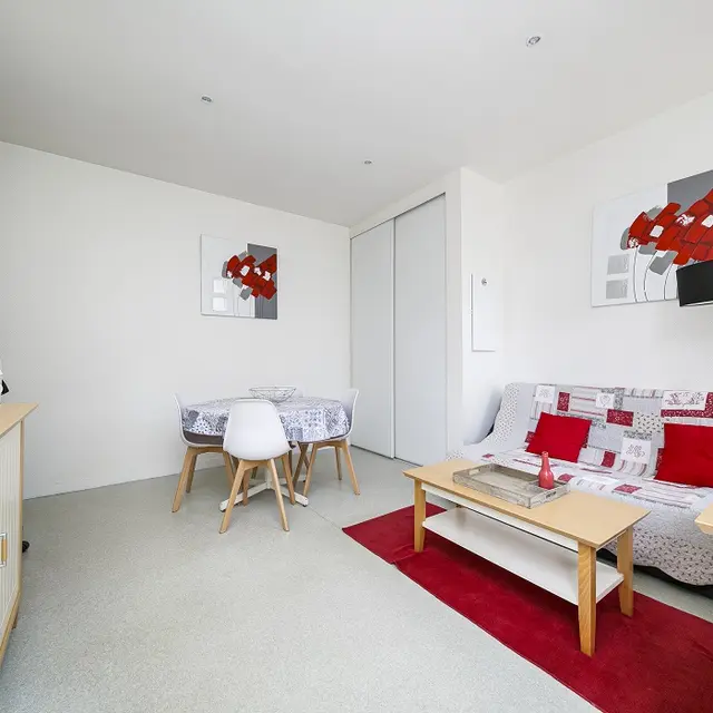 Residence du prieure Les Agapanthes Salon