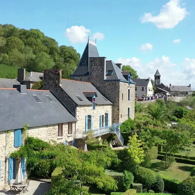 Au Château de Mont-Dol