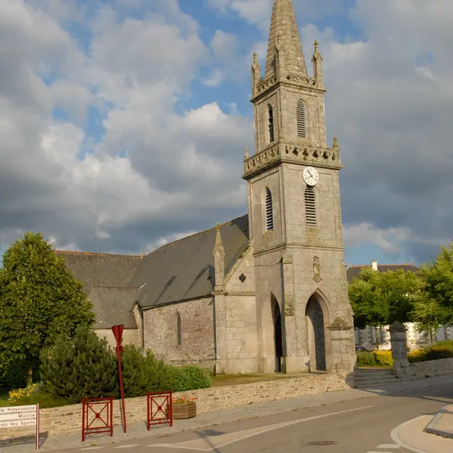 St Thuriau L'église Paroissiale