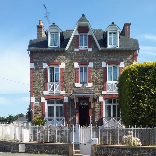 VILLA CLOMIE - FRAUD -