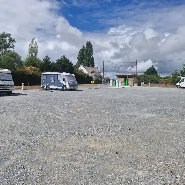 aire de service camping-car park Tréhervé WEBP