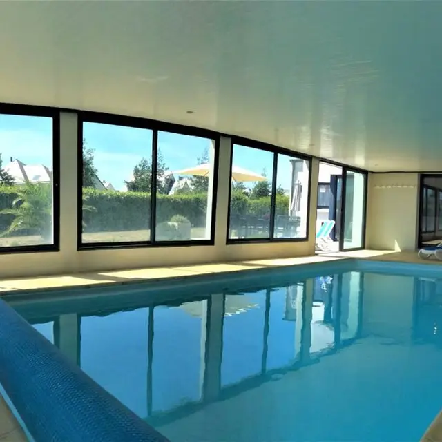 Clévacances - Meublé 056MS000211 - Villa 12 pers.avec piscine intérieure privée entre océan et Ria d'Etel - Plouhinec - Morbihan Bretagne Sud