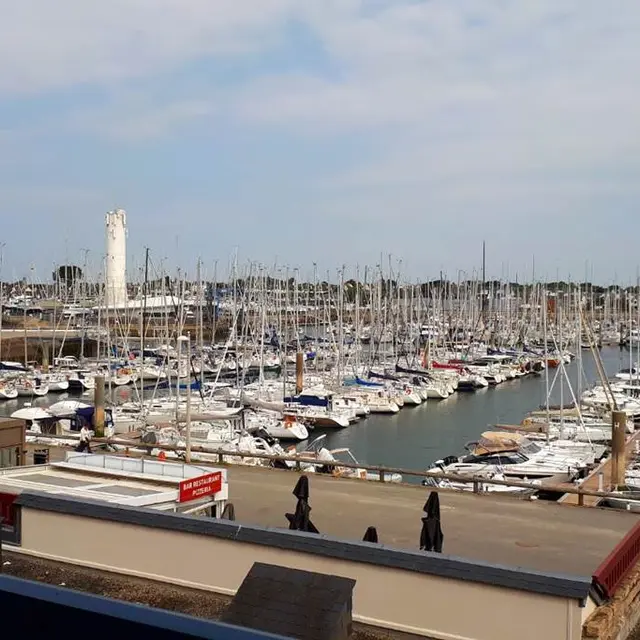 Clévacances - Meublé 056MS000394 - Appartement Port du CROUESTY dans résidence avec piscine - Arzon - Morbihan Bretagne Sud