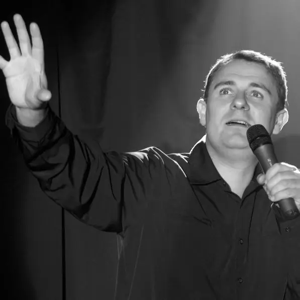 Spectacle - comique - Bruno Blondel - Josselin - Destination - Brocéliande