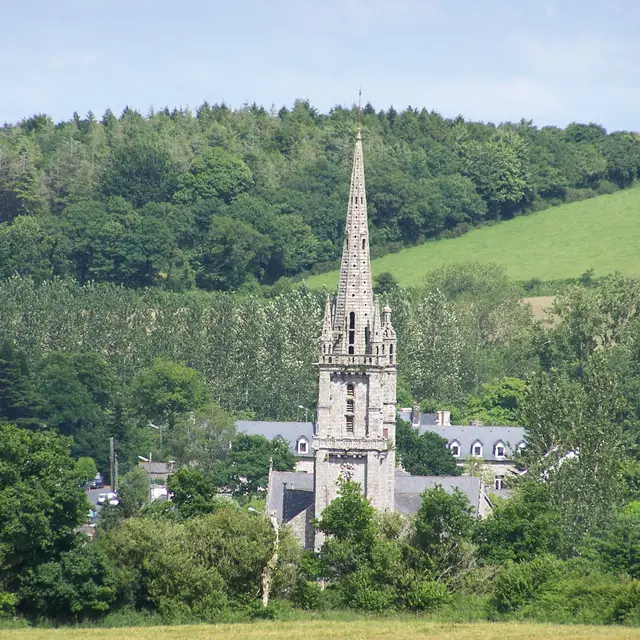 bourg Loguivy-Plougras