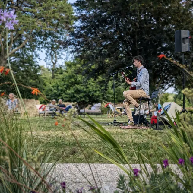 concert-dans-les-jardins-maison-obono