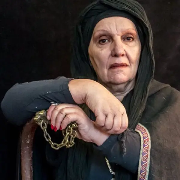 Damenora_antredelasorcière_centrearthurien_concoret_DestinationBrocéliande