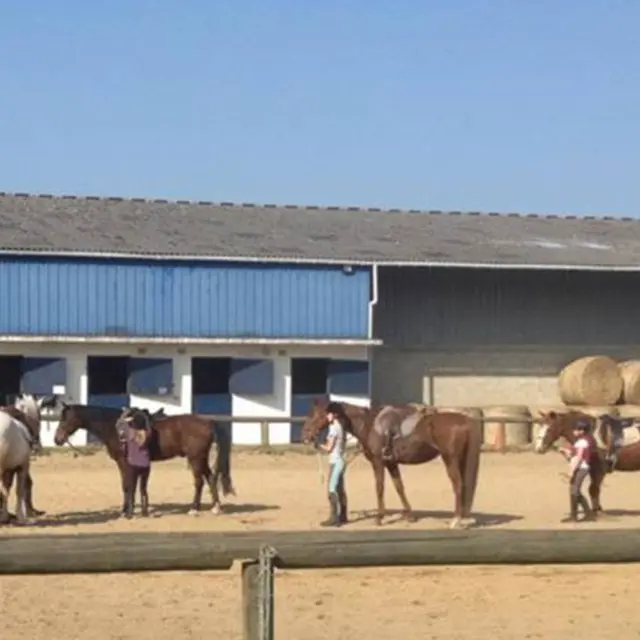 Centre-équestre-Etrier-Vannetais-vannes-morbihan-bretagne-sud