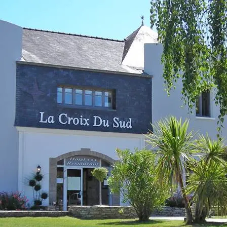Hôtel-Restaurant-La-Croix-du-Sud-Le-Tour-du-Parc-Golfe-du-Morbihan-Bretagne sud