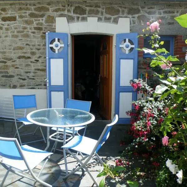 Location - Les Doris Coté cour - Cancale