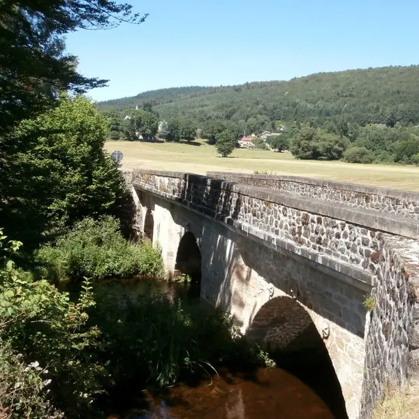 nedde-circuit-de-chaud-pont-de-nedde-otpdv.jpg.800x800_q85_watermark-3734662d84ad37b1cdc0fd1c5934ee09.jpg_1