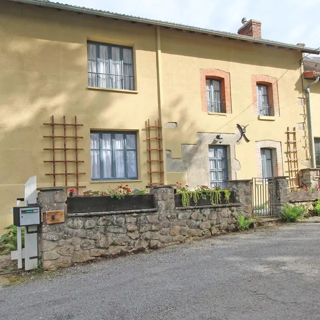 Gite Chalet des Apiculteurs au Montheil commune de Folles en Haute-Vienne_1
