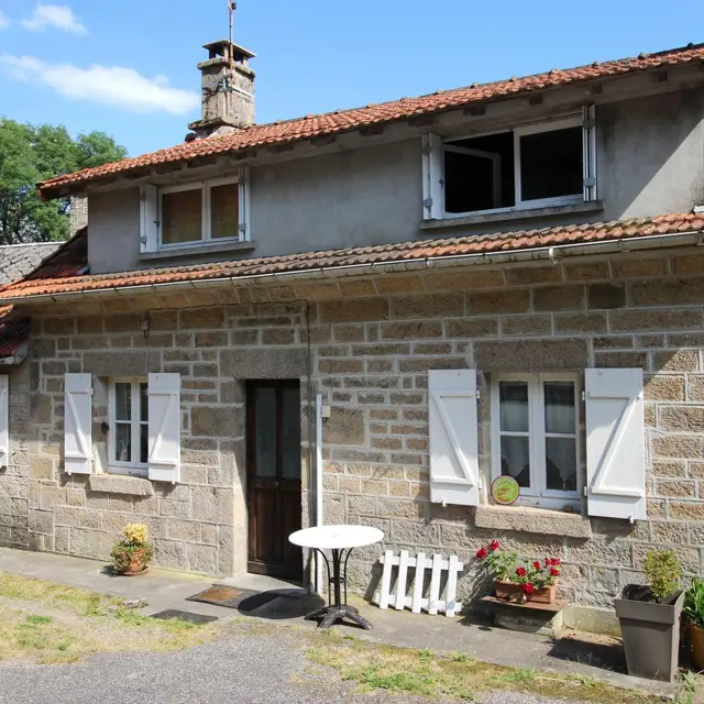 Gite Claveyrolas à Nedde  en Haute-Vienne (Limousin en Nouvelle Aquitaine)_1