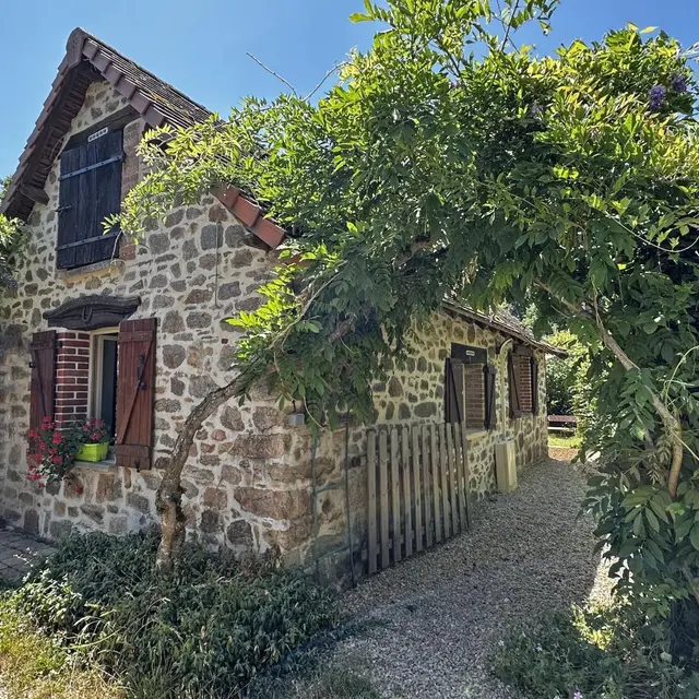 Le Four à Pain à Château-Chervix en Haute-Vienne (Nouvelle Aquitaine)_1