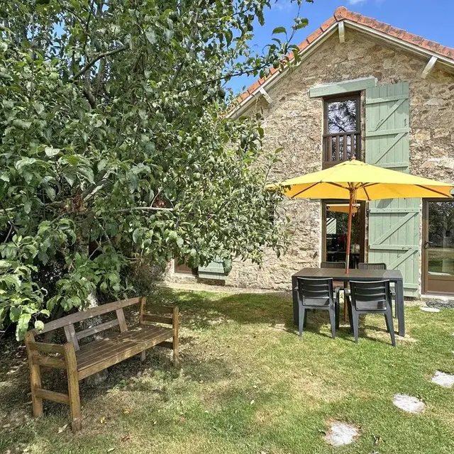 Gîte Valentin à La Roche l'Abeille en Haute-Vienne (Nouvelle Aquitaine)_1