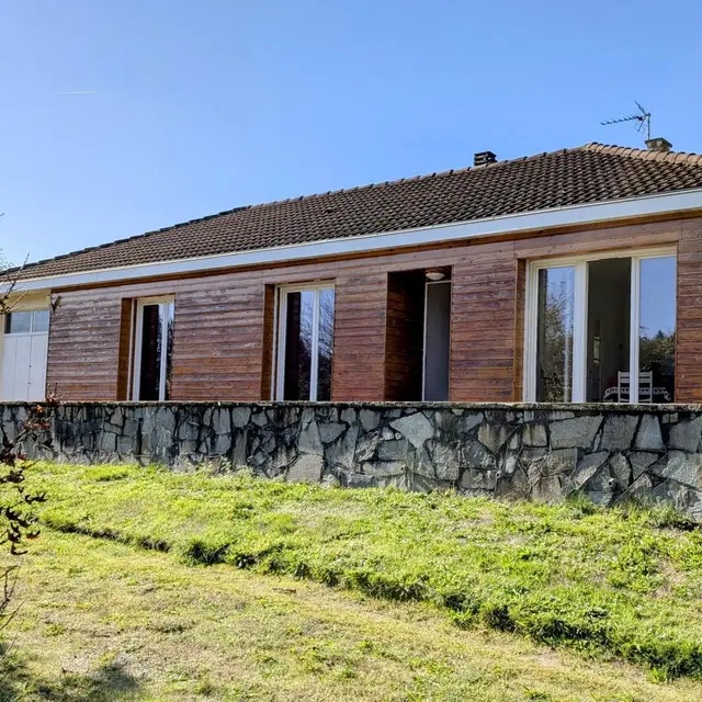 gite de la Maison du cèdre à Bonnac La Cote en Haute-Vienne_1