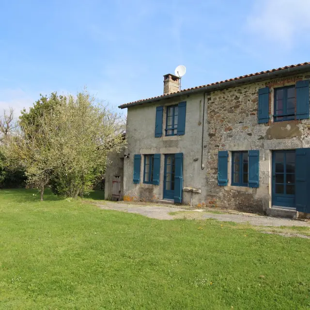 Gite La Maison Du Vinaigrier à Berneuil  en Haute-Vienne (Limousin)_1