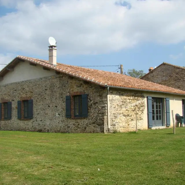 GiteLa Grangeà Berneuil en Haute-Vienne(Limousin)_1