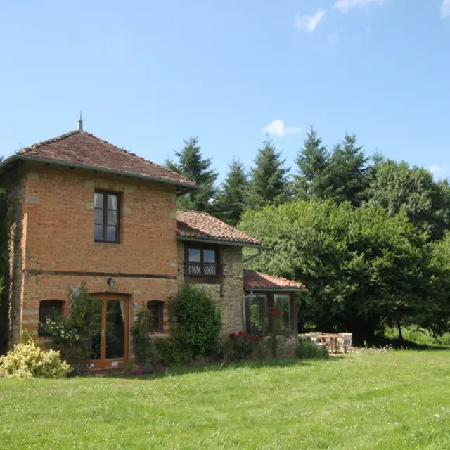 gîte-le-colibri-domaine-des-ourgeaux-pageas