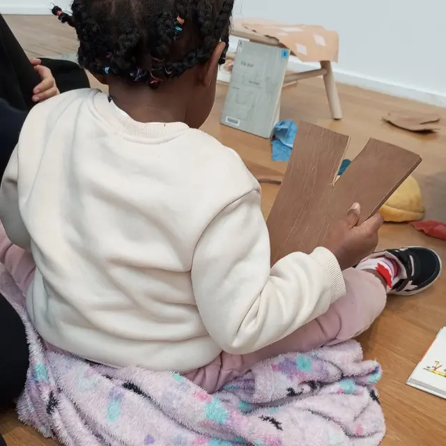 Visite d'une crèche au Frac-Artothèque