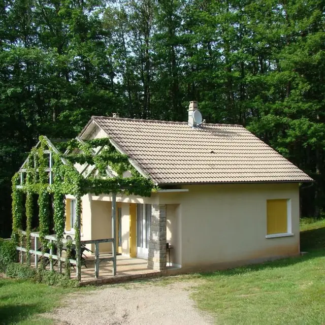 Hameau de Gîtes de Bujaleuf_1