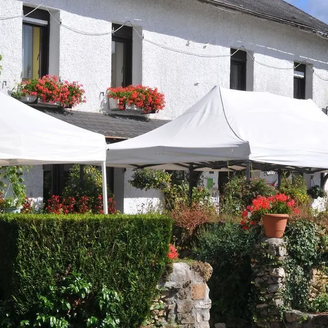 Hôtel-Restaurant Le Ranch des Lacs ***_1